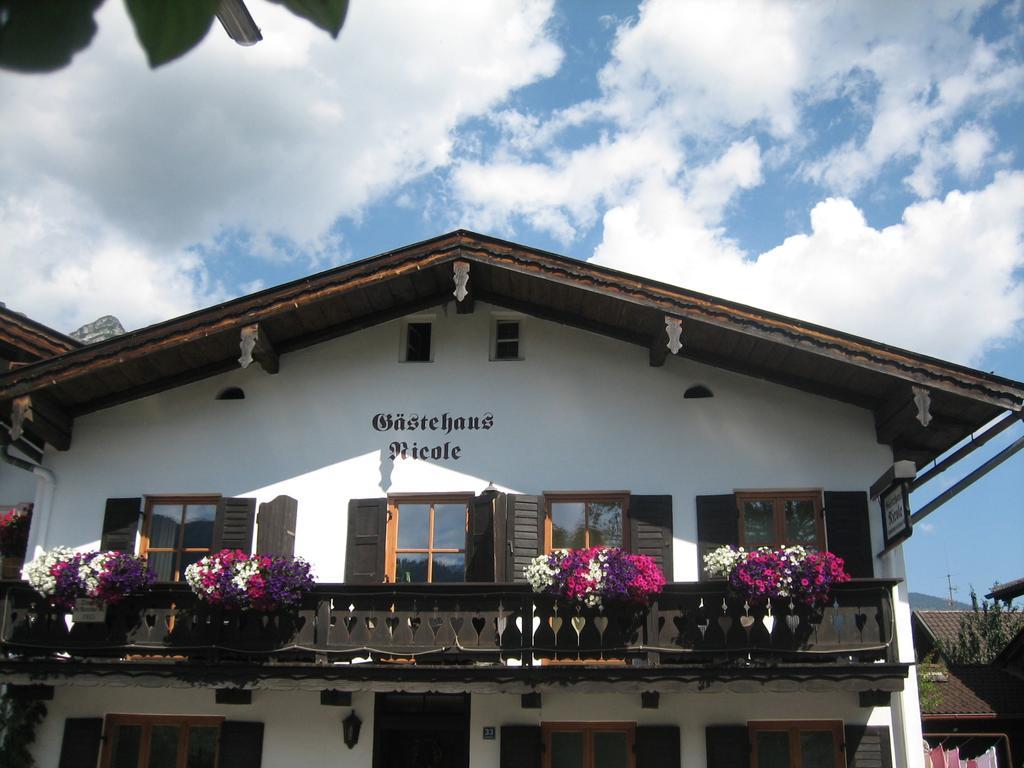 Gaestehaus Nicole Garmisch-Partenkirchen Exterior photo